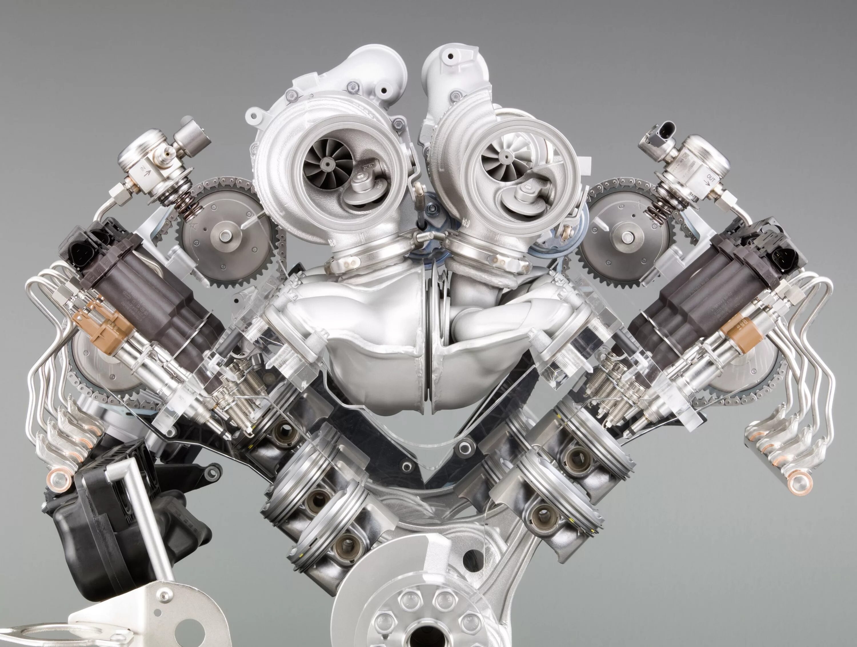 Turbo engineering. Bmw x5m мотор. bmw m5 f10 engine. двигатель s63b44 турбо. v8 twin turbo bmw m5.