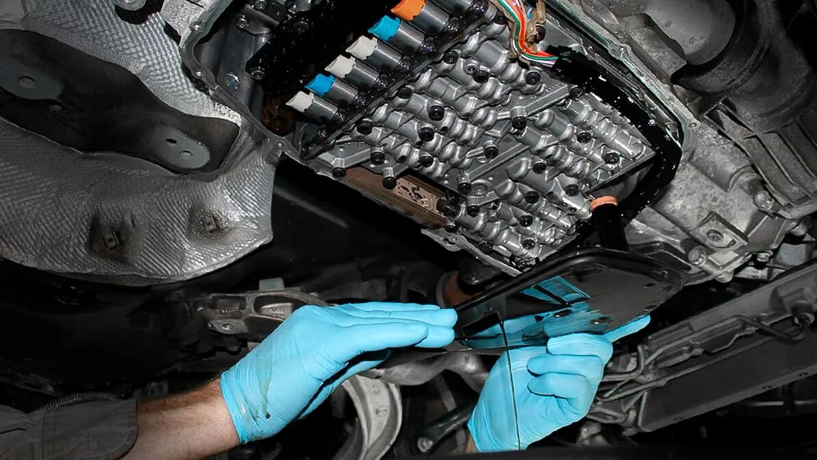 Аппаратная замена масла в акпп. Масло в акпп х3. Масло раздатки бмв х5 е70. Масло в акпп bmw e90. Фильтр акпп x5 е53 бензин.