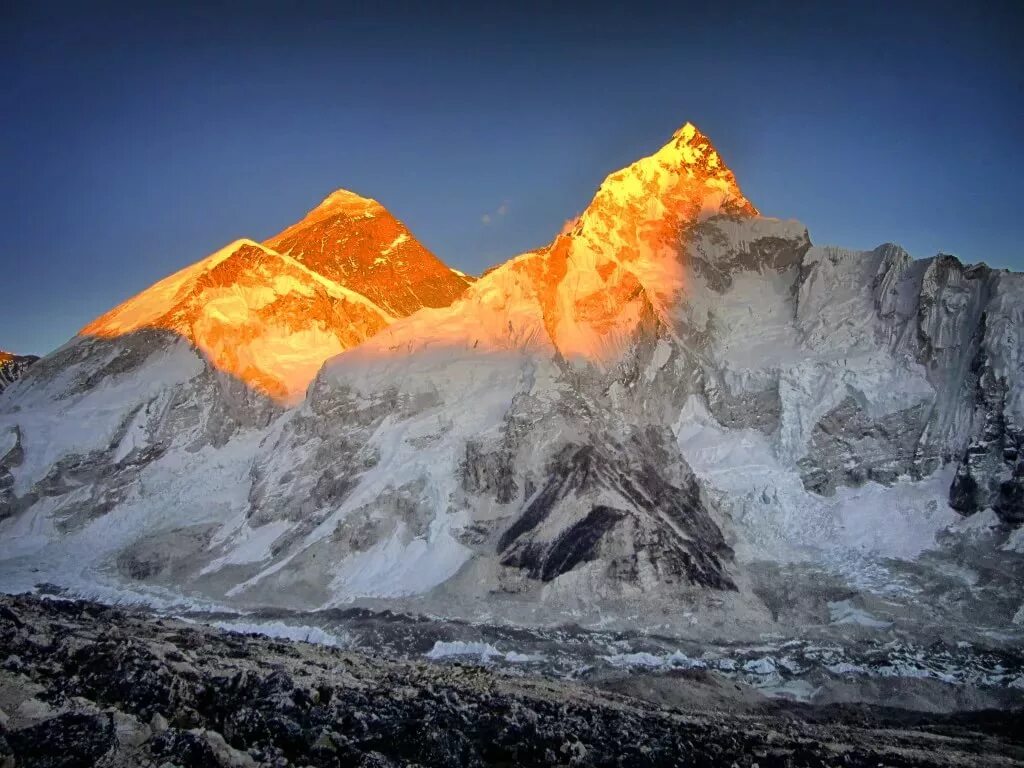 Mount everest is high in the world. Гималаи Эверест Джомолунгма. Гора Эверест (Джомолунгма). Гималаи. Вершины: Джомолунгма (Эверест) (8848м),. Гора Эверест 8848 метров.