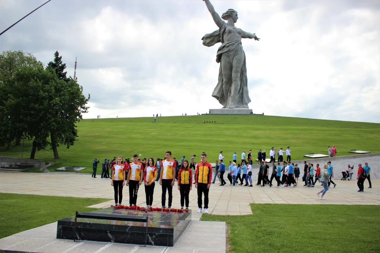 Победа Волгоград. Победит Волгоград. Свет Победы Волгоград. Кубки Победы Кунеш Крым.