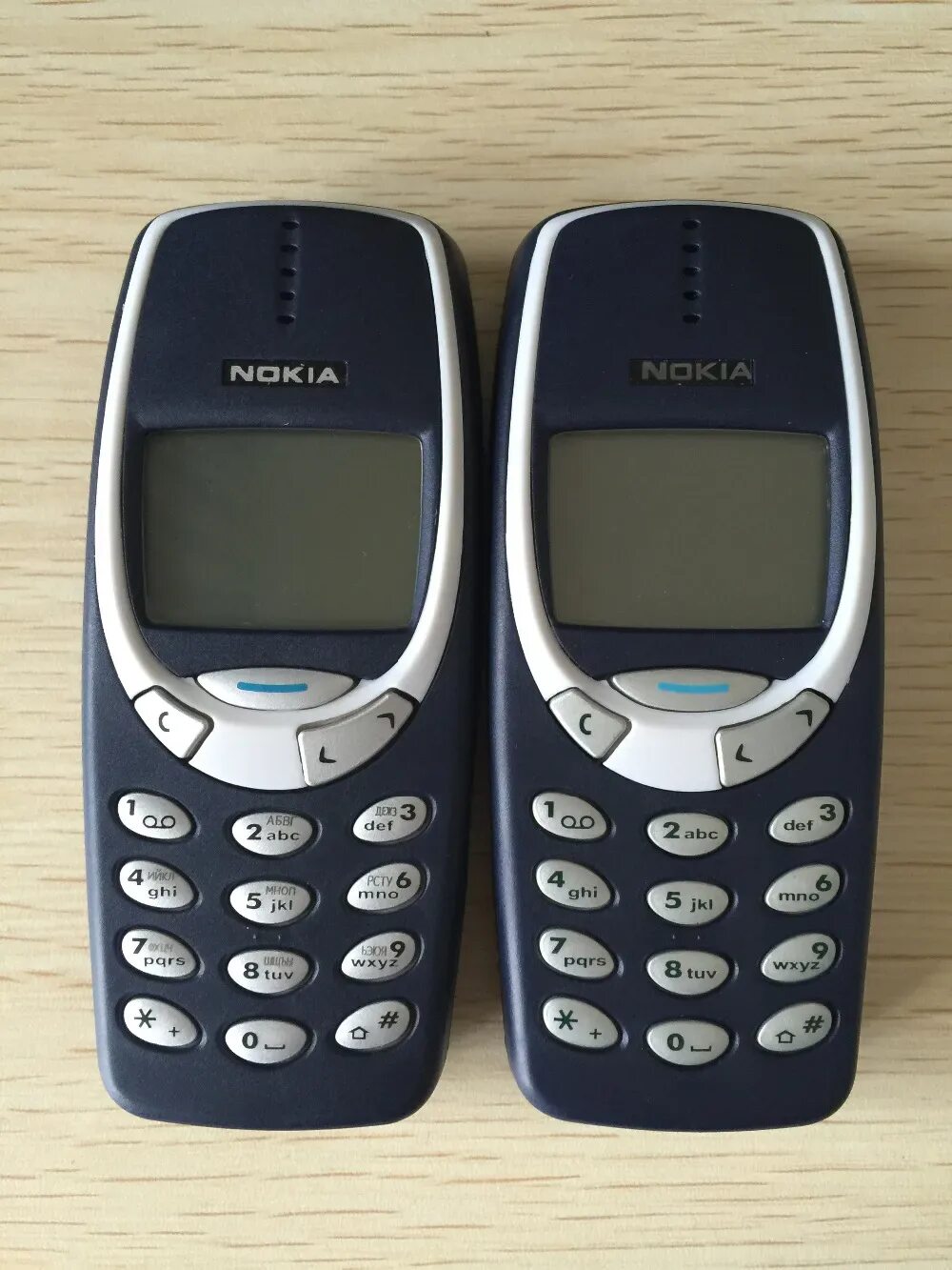 Телефон нокиа 33. Нокиа 3310. Nokia 3310 2000. Нокиа кирпич 3310. Легендарная Nokia 3310.