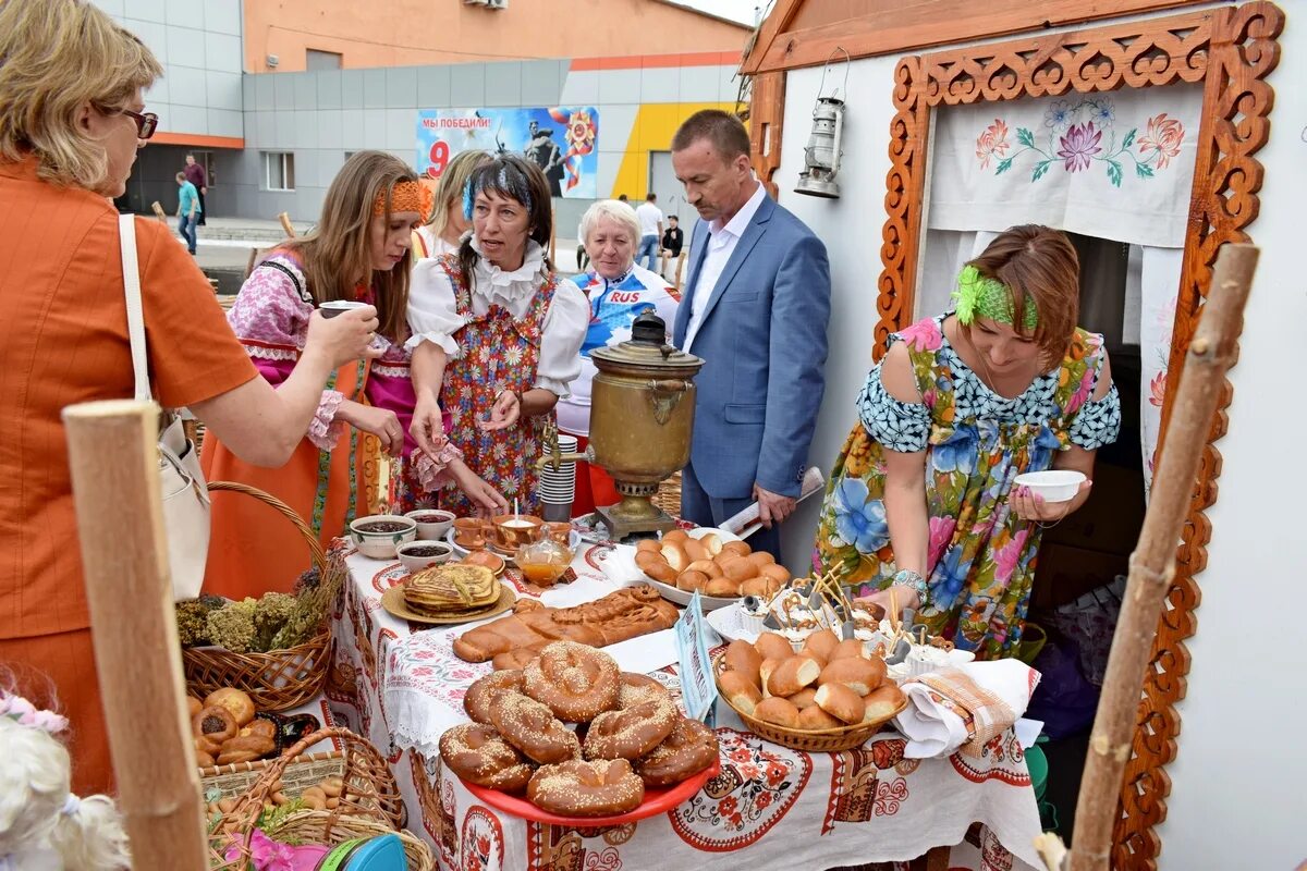 Бутурлиновка туризм. Праздник сапога в Бутурлиновке. Бутурлиновский район Воронежской области. Бутурлиновка ярмарка.