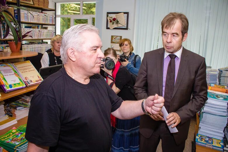 Директор томской школы