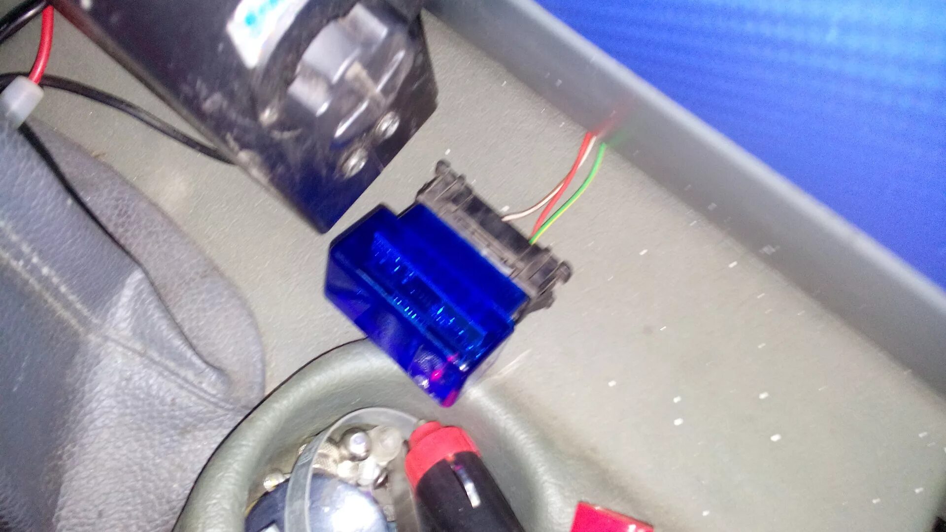 Диагностический разъём уаз буханка obd2. Разъём обд 2 уаз патриот 2017. Разъём obd2 уаз хантер. Диагностический разъём уаз патриот 2021. Разъем обд уаз патриот 2017.