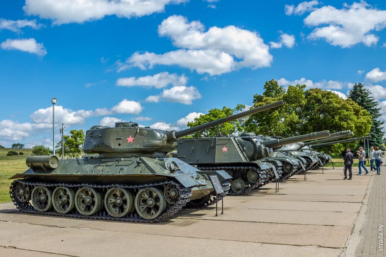 Танковая минск. Курган славы. Курган славы под Минском. Музей военной техники Курган. Музей военной техники, Беларусь.