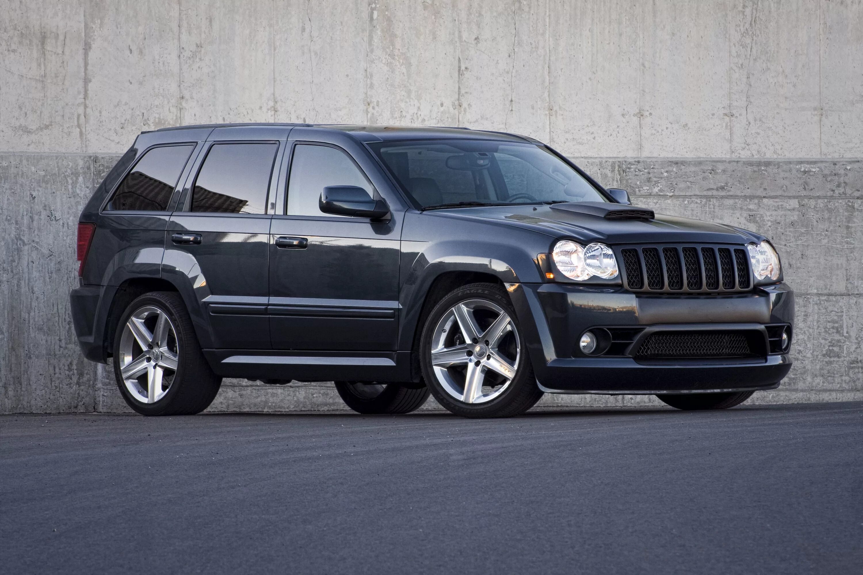 Jeep Cherokee srt8. Гранд Чероки srt8. Гранд Чероки СРТ 8. Jeep Grand Cherokee СРТ 8.