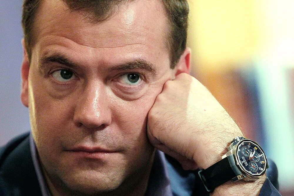 Часы Дмитрия Медведева.