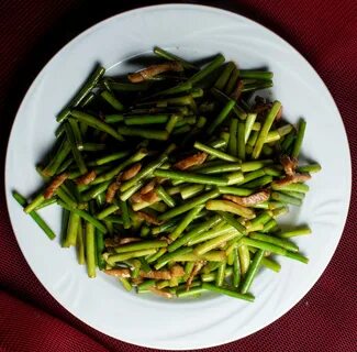 Побеги чеснока с мясом рецепт