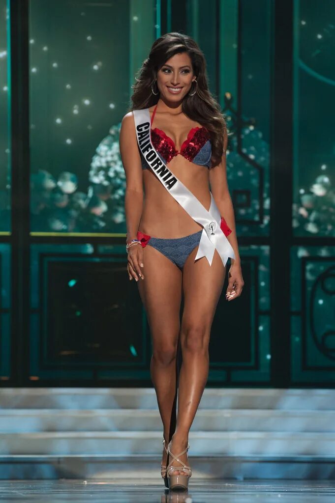 Miss round. Мисс Калифорния. Nicole Johnson (Miss California USA).