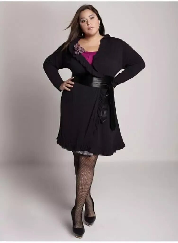 Майка женская для полных. Платья для полных девушек. Платья для полных женщин стильные. Вечерние платья для женщин 45 лет плюс сайз. Одежда для полных девушек.