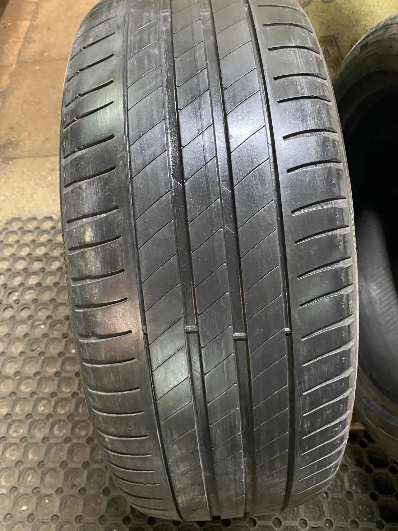 Мишлен примаси 3 225/45/17. Michelin лето ps. Колеса мишлен 17. Шины 235 45 17 мишлен ps4 на диске фото. Primacy 3.