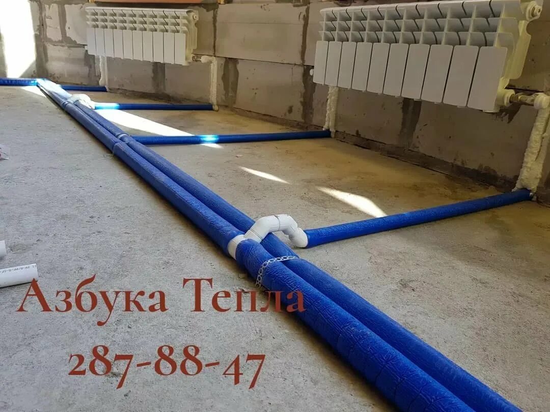 Трубы под стяжкой пола. Пластиковые трубы для отопления в бетонной стяжке пола. прокладка труб отопления в полу. прокладка труб отопления в стяжке.