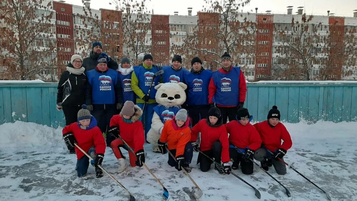 Трехгорный хоккей. Турнир по хоккею на улице. Каток Трехгорный. Хоккейные корты Альметьевск. Фабрика трехгорный вконтакте