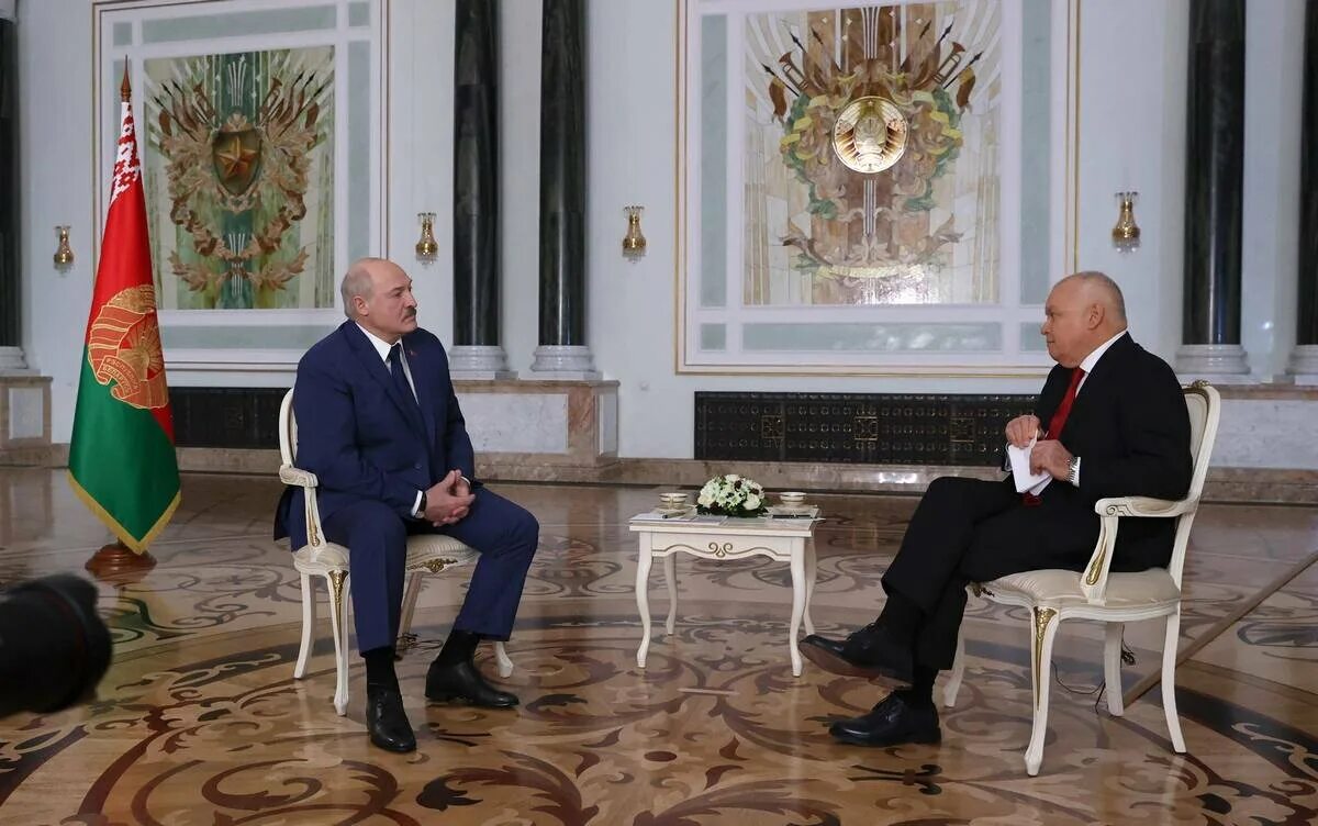 Лукашенко признали. Лукашенко Крым. Лукашенко признал Крым российским. Лукашенко РИА.