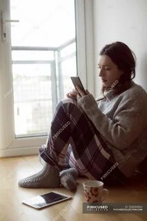 Сижу в телефоне 12 часов