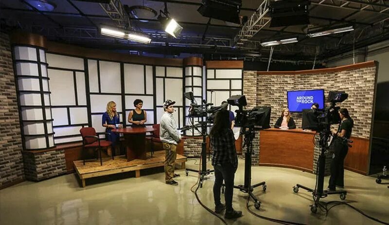 Studio local. Studio local