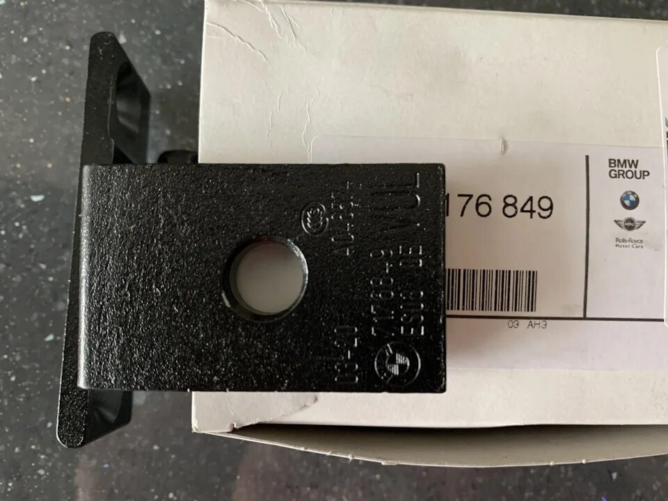 Уравнения с десятичными дробями 5 класс. Математика 5 класс мерзляк десятичные дроби. Математика 6 класс номер 849. 849. Carandache ручка 3 гр золото.