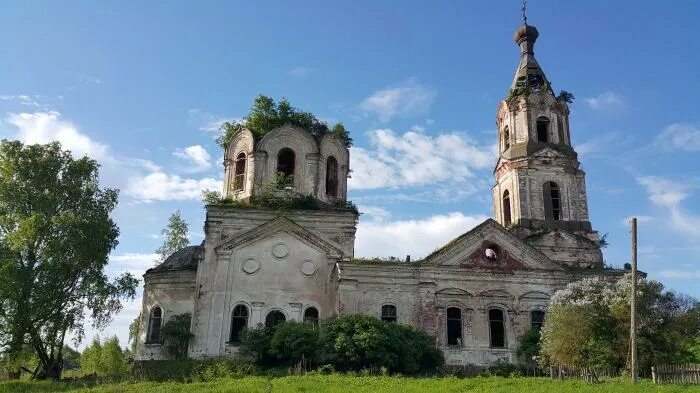 Погода ахматово. Храм Покрова Пресвятой Богородицы село Ахматово. Ахматово Касимовский район. Деревня Ахматово заброшенный храм. Ахматово село Чувашия.