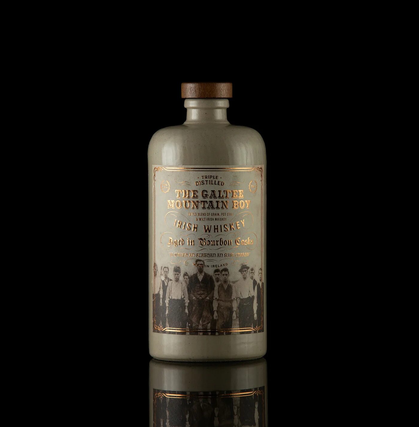 Irish whiskey the galtee mountain. Виски the Galtee Mountain. Mountain boy виски. The Galtee Mountain boy Irish Whiskey. Galtee Mountain boy Whisky.