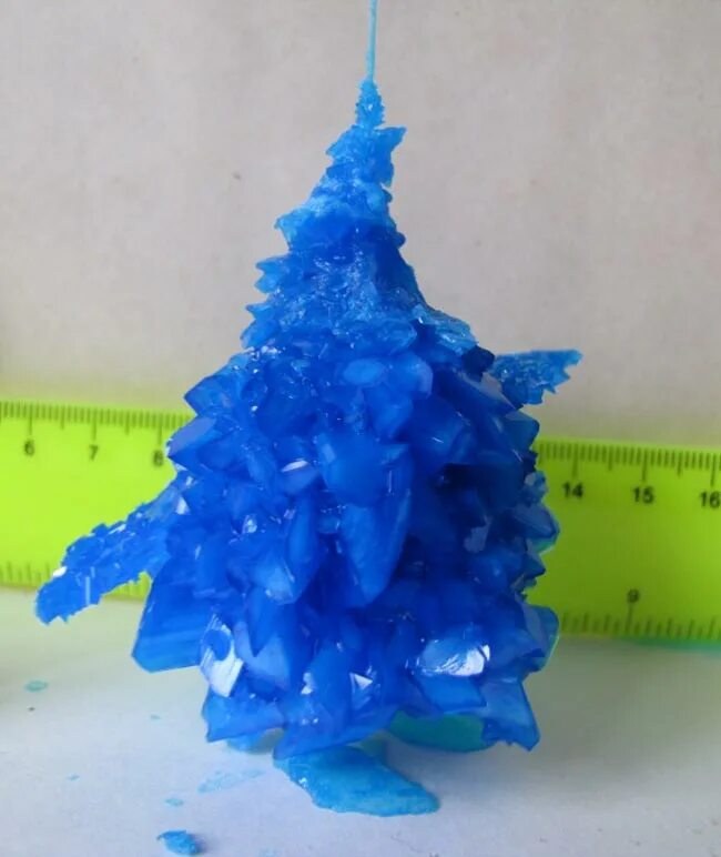 Выращивание кристаллов химия. Выращивание кристаллов химия. Выращенные кристаллы соли. Вырастить кристалл. Химические кристаллы выращивание.