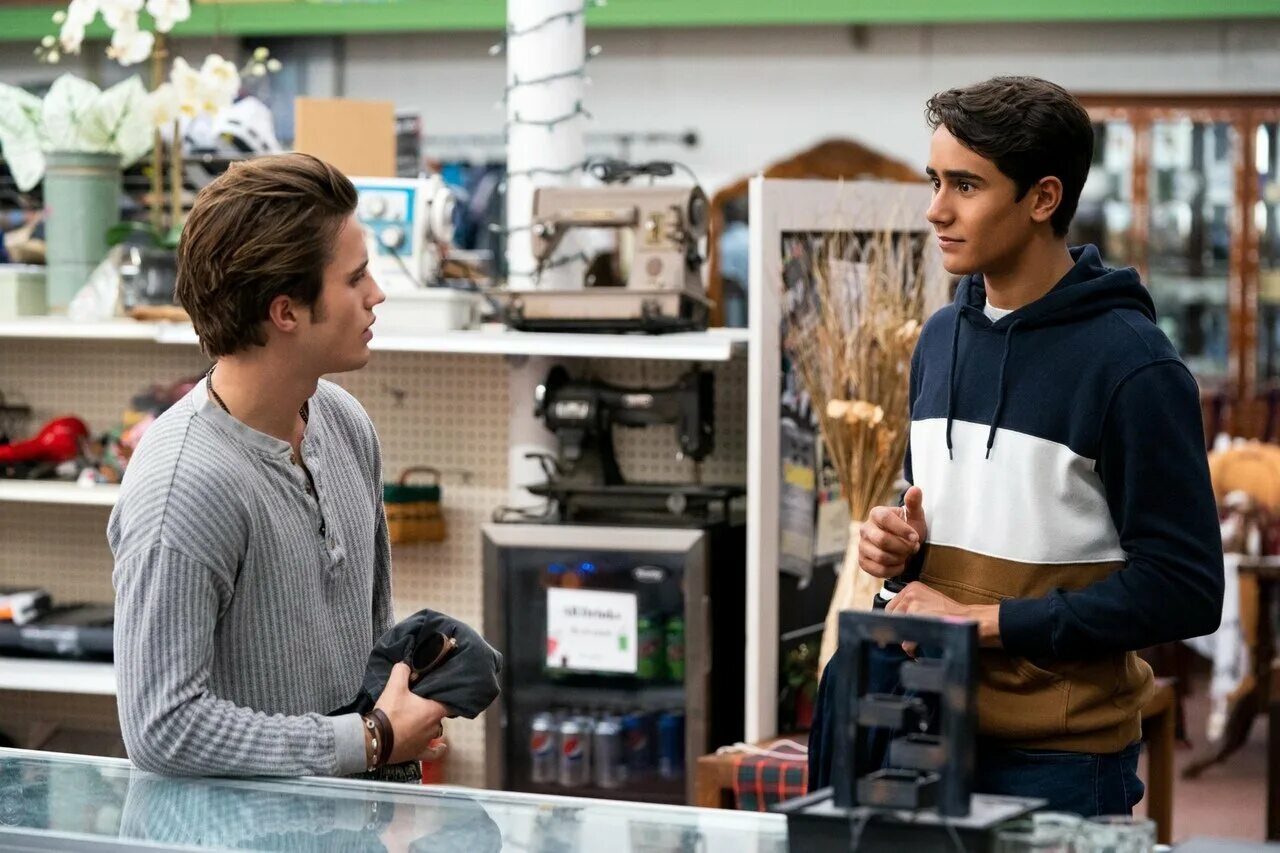 Замки в the sims 4. Jim tynes карточный домик. Особняк дюк-семанс. Дом хдрезка. Джордж сиа.