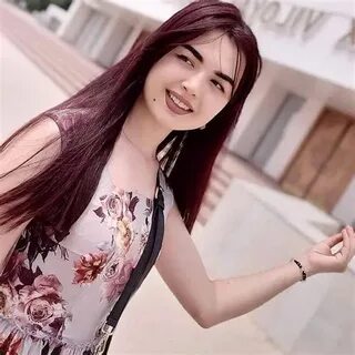 Dik sorayotgan qizlar (ruscha shaxsiy fotosurat)