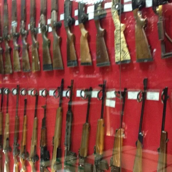 охотник магазин оружия москва. оружейный магазин "магазин фелина ". оружейный магазин на петровке 19. кольчуга оружейный салон. оружейный салон премиум санкт-петербург.