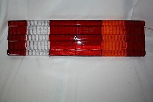 Medcedes altega стекло заднего фонаря. Рассеиватель заднего фонаря левый mercedes actros yp-157. Стекло заднего фонаря мерседес атего. Стекло заднего фонаря актрос. Задний фонарь мерседес 609.