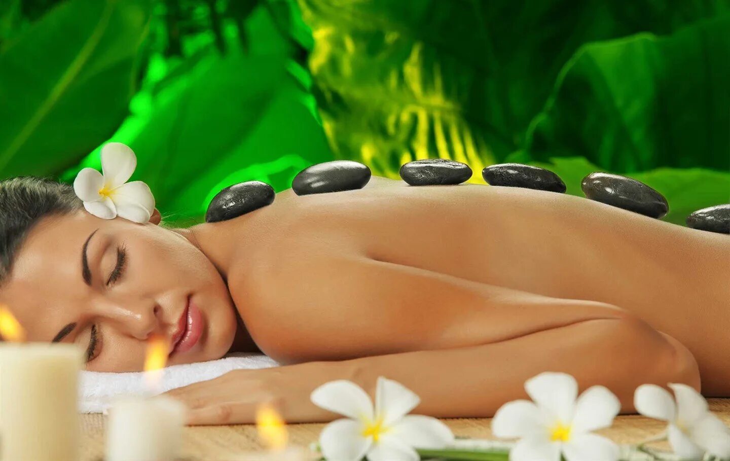 Классический массаж тела. Красивый релакс массаж. Релакс массаж. Красивая девушка в спа. Спа процедуры.