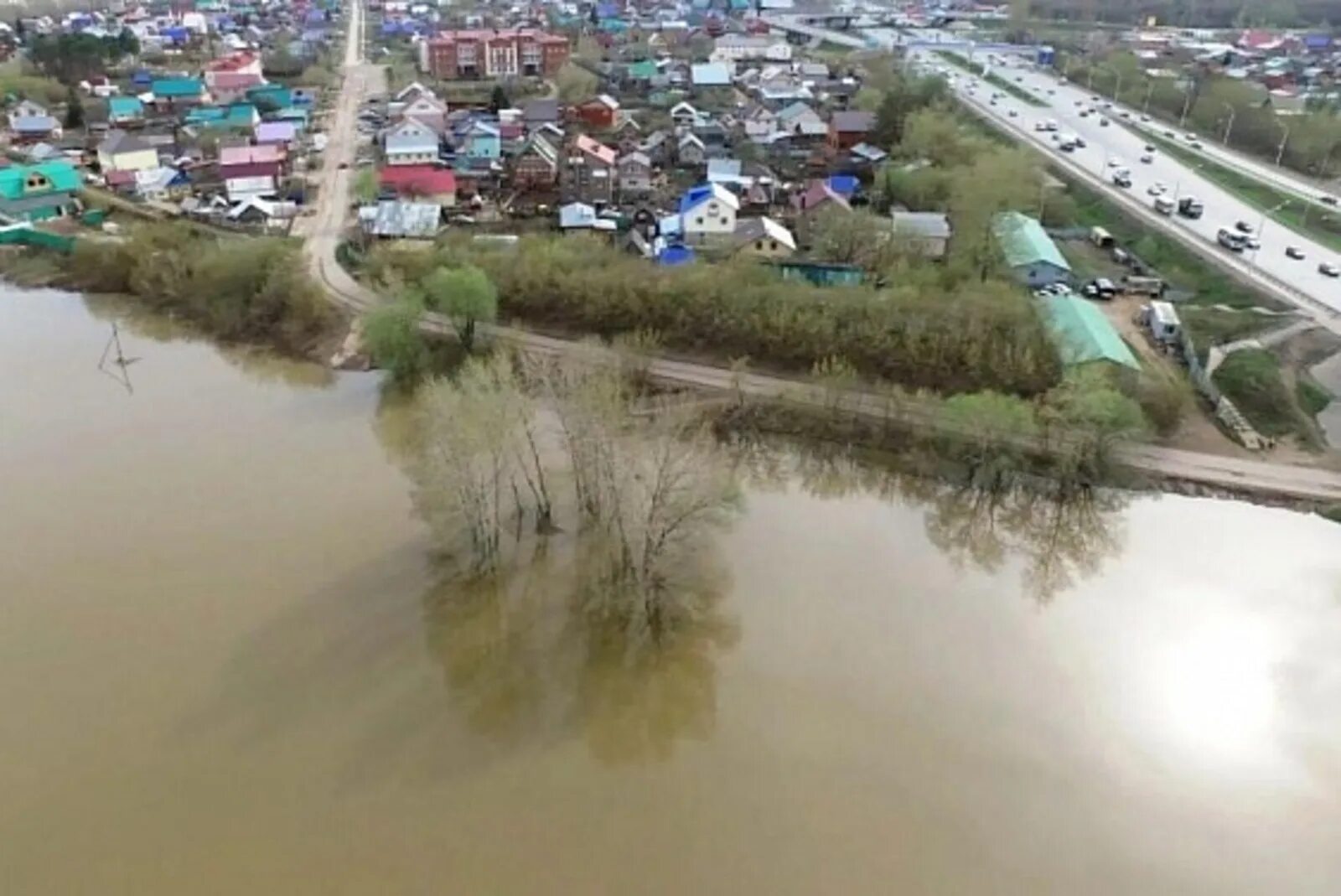 В башкирии вода. Башкирия уфа половодье. затопления в башкирии в 2025. наводнение в бижбуляке башкортостан. паводок уфа.