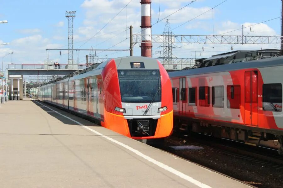 Ласточка смоленск сегодня. Поезд Ласточка Смоленск. Поезд Ласточка Москва Смоленск. Ласточка Смоленск Вязьма. Ласточка Москва Смоленск.