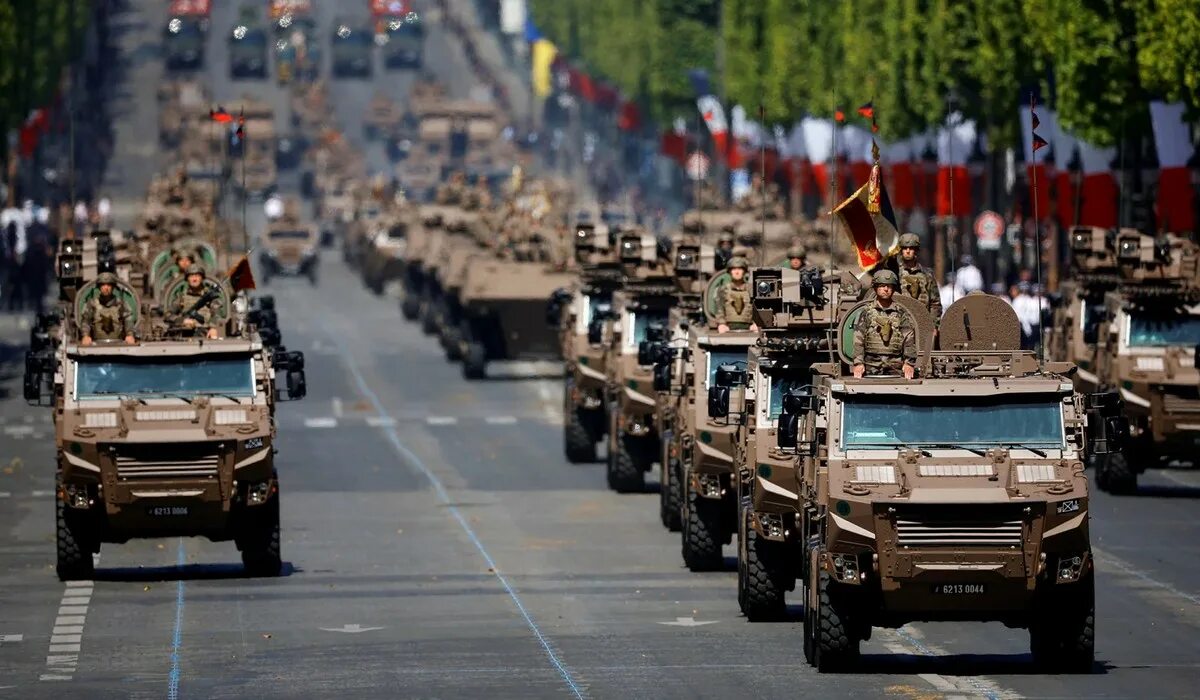 европа плюс тв чарт. Happy victory day for europe картинки. военный парад. европейские солдаты. европа парад 40.