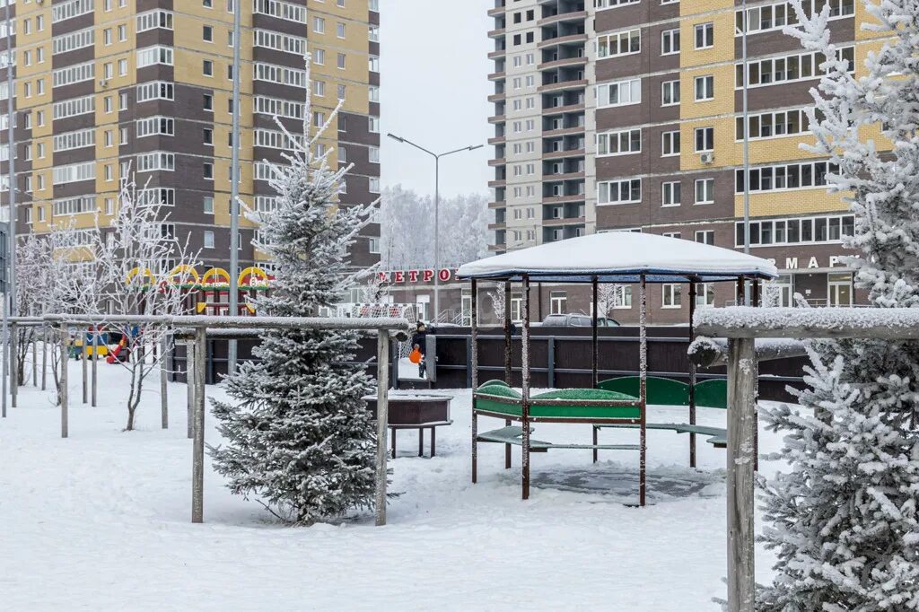 Сайт горизонт тюмень. Мкр.Горизонт Тюмень. ЖК Горизонт Тюмень. ЖК Горизонт Тюмень Мельникайте 2/8. ЖК Горизонт Тюмень фото.