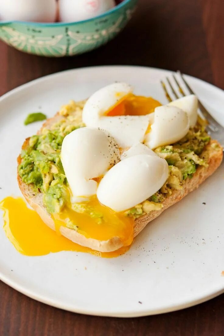 Soft Boiled Eggs for Breakfast // neverhomemaker Healthy recipes, Food, Healthy 