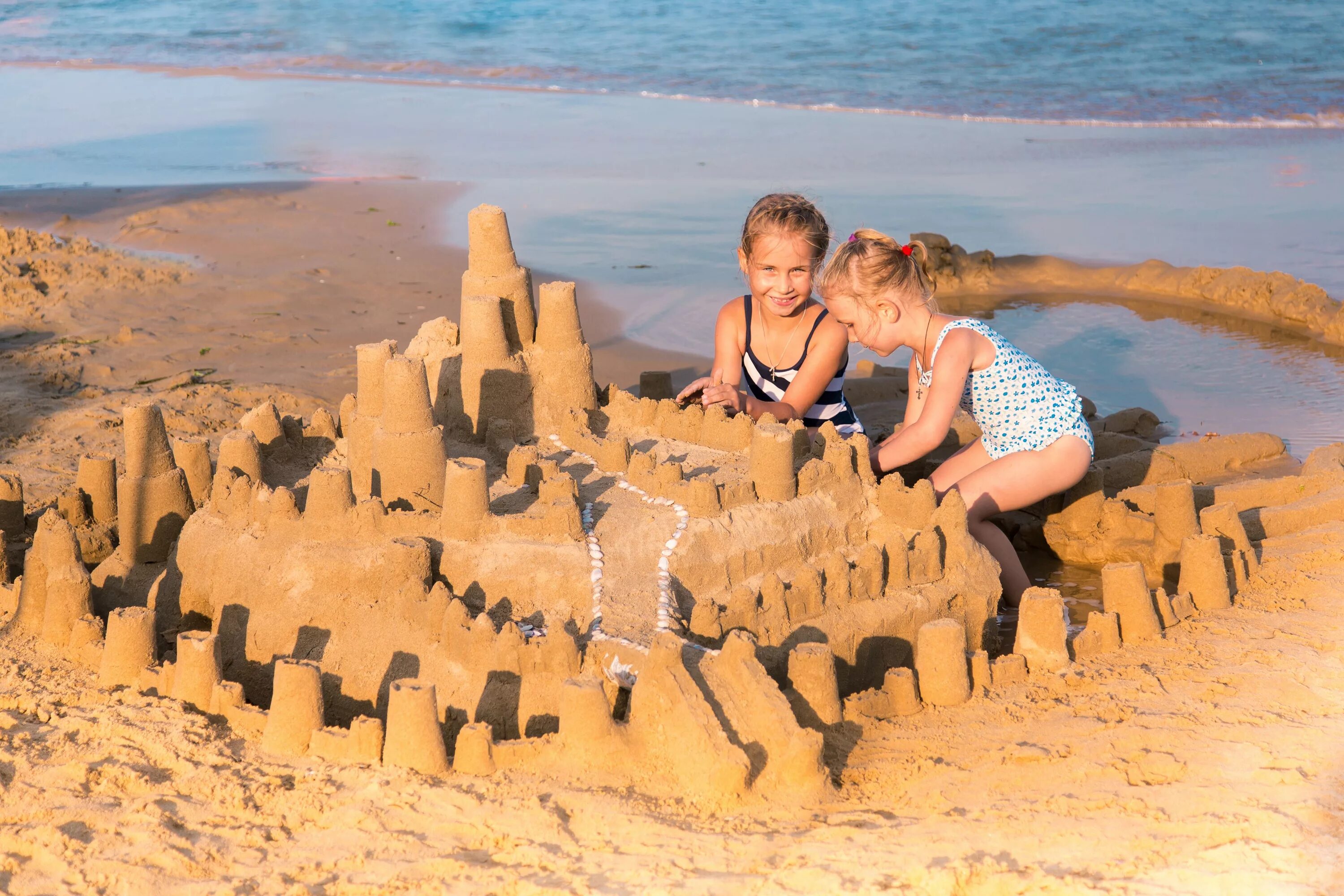 I making sandcastle