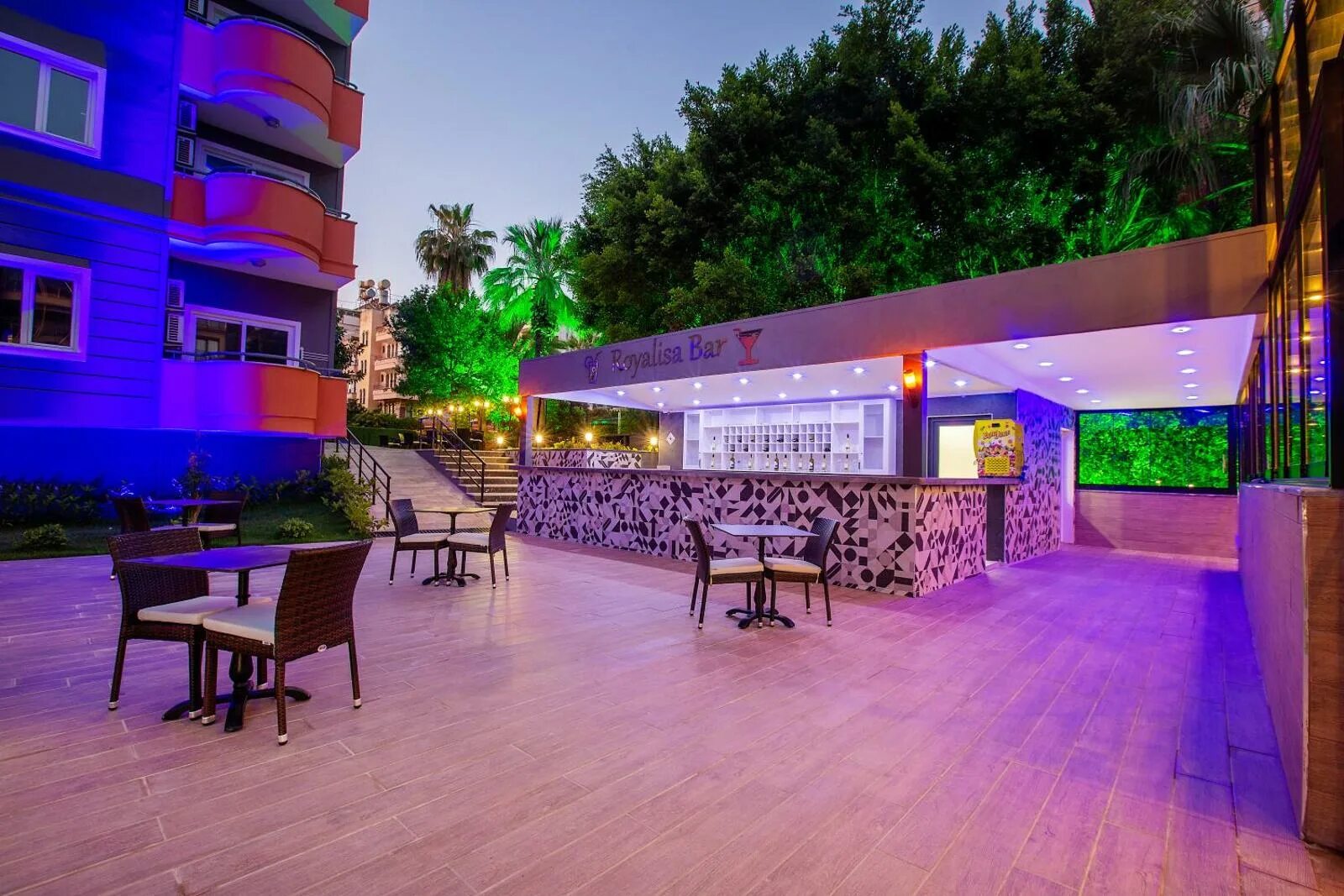 Аланья grand alisa. Аланья grand alisa. Royalisa hotel аланья. East atlanta. Royalisa hotel 4 турция.