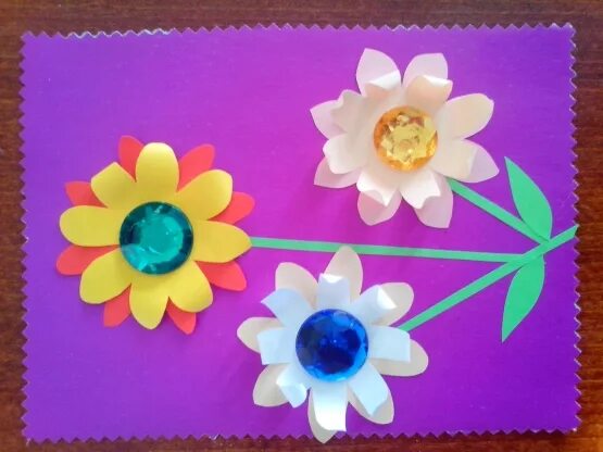 подарок маме средняя группа. аппликация в детском саду старшая группа. поделки из бумаги для начальной школы. день цветов в детском саду тематический день в средней группе. подарок маме для детей 3-4 лет.