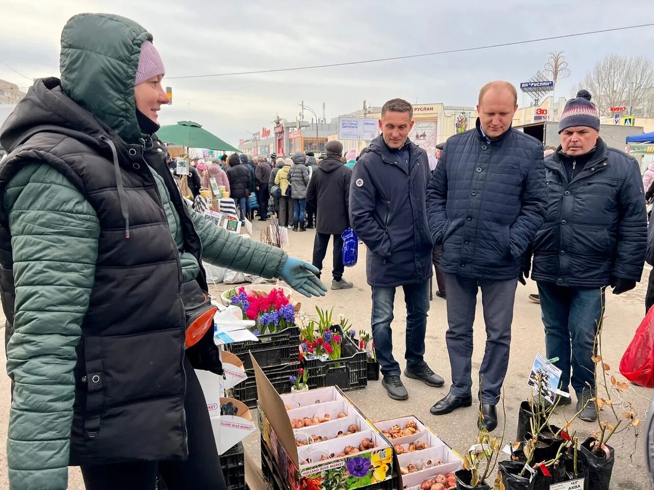 Последние новости в ульяновске на сегодня. Ярмарка в Ульяновске 2022. Ярмарка в Ульяновске 2022 сельскохозяйственная. Ярмарка в Ульяновске сегодня. Ярмарка в декабре 2022 в Ульяновске.