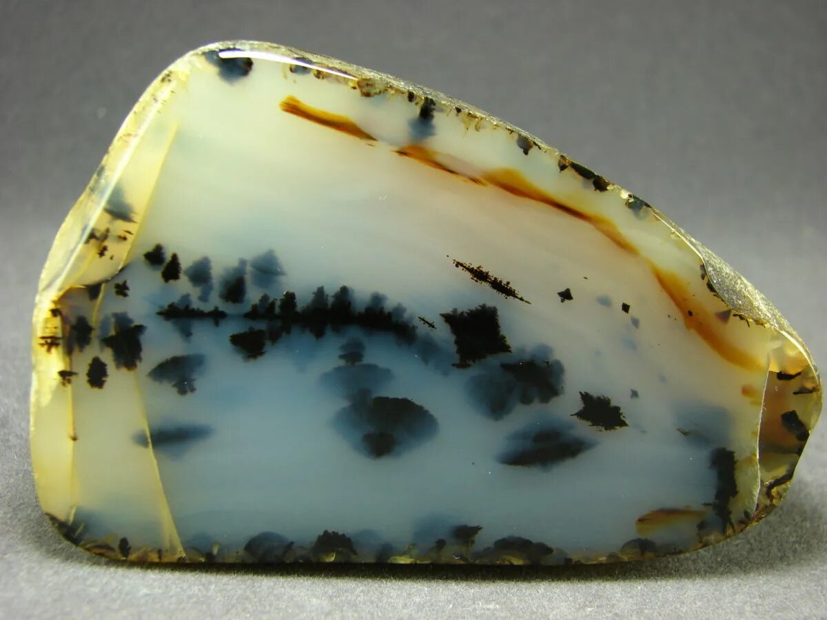 бастионный агат. самоцвет агат полосатый агат. агат полосчатый халцедон. агат камень бразильский боцвана. агат – полосчатый халцедон минерал.