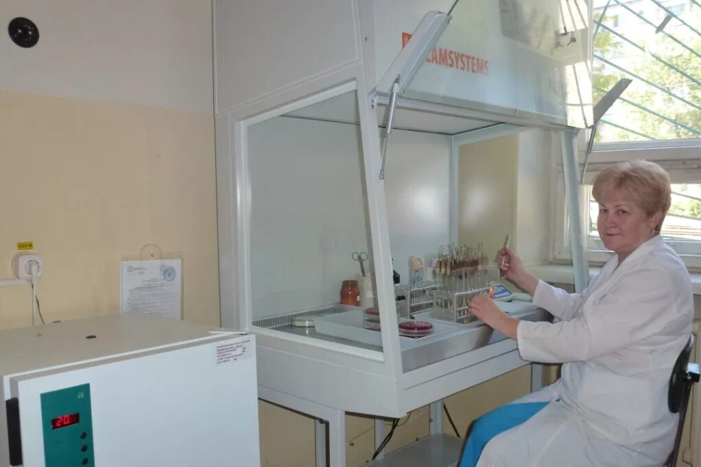 лаборант хим анализа. лаборант брянск. лаборант брянск. химик лаборант. конкурс лаборантов химического анализа.