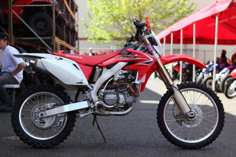 Honda crf 450r. Crf450x 2009. Кроссовый мотоцикл Хонда 450. Хонда ЦРФ 450 2009.