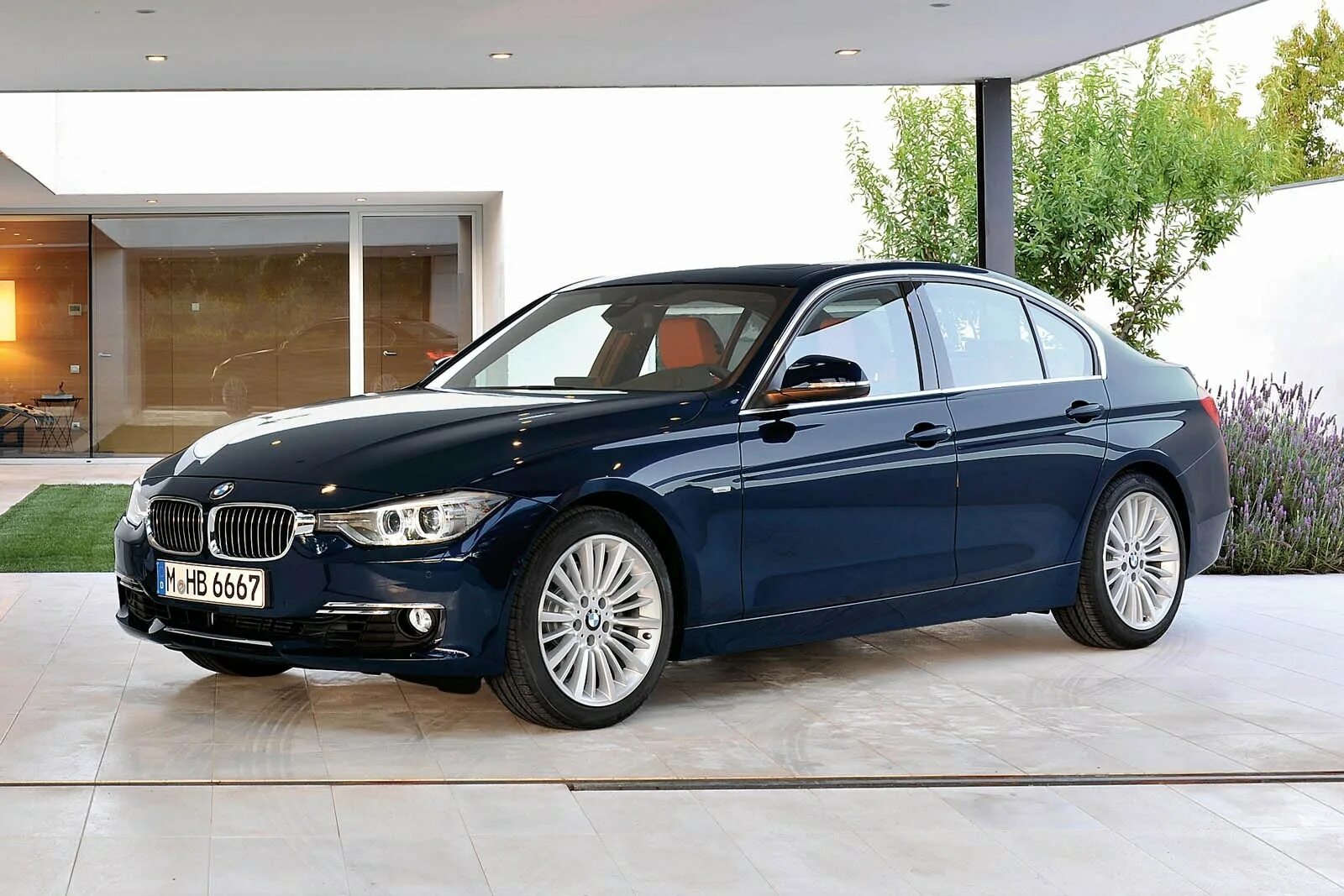 Купить бмв владивосток. BMW f30 316i. БМВ 328i f30. BMW 318 f30. BMW 3 Series f30 седан.