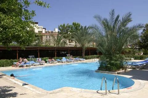 Rose hotel 3