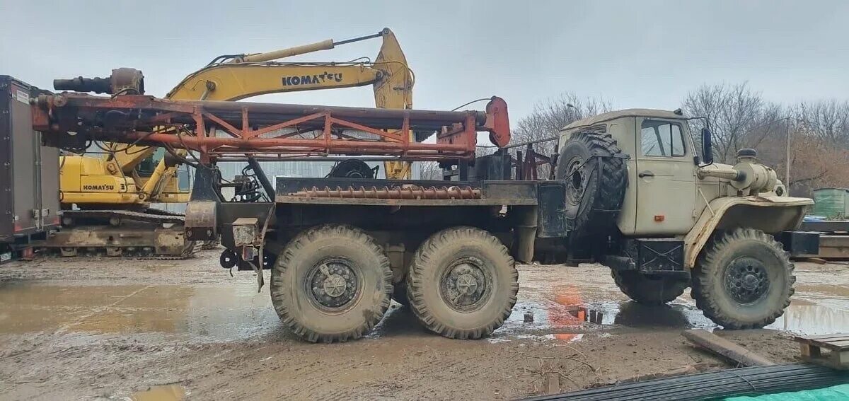 Лбов установка. Станки лбу-50 для шнекового бурения. Урал лбу 50. Буровая лбу 50. Лбу-50-07.