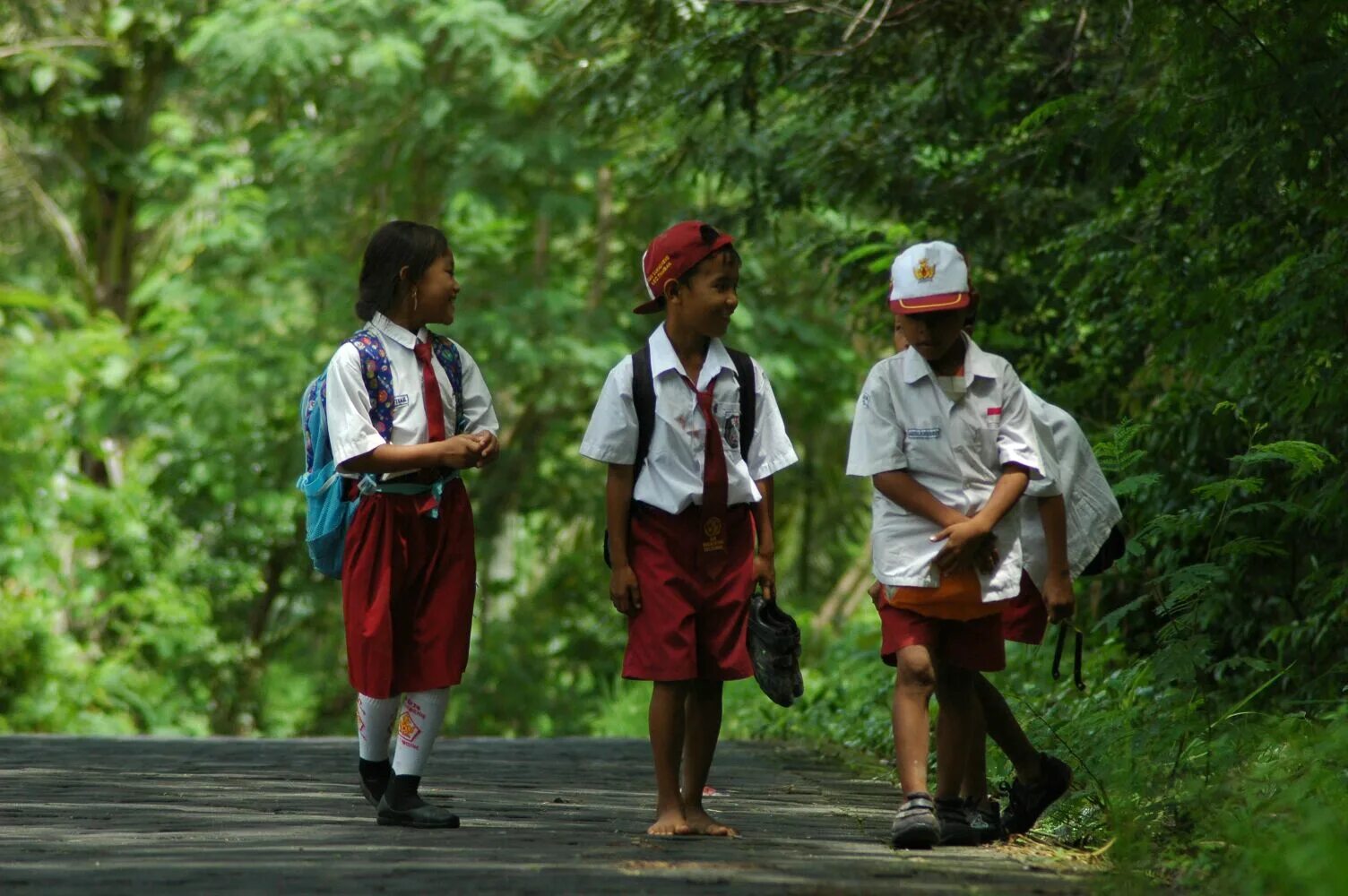 Video orang indonesia. Anak. Anak SD. Sekolah.