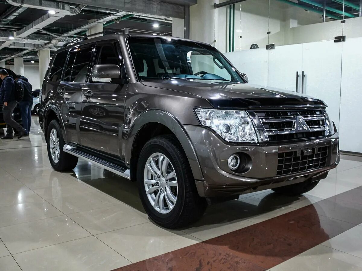 Митсубиси Паджеро 2012. Mitsubishi Pajero 2012 года. Митсубиси Паджеро 4 2012 года. Митсубиси Pajero 2012. Mitsubishi pajero 2012 год