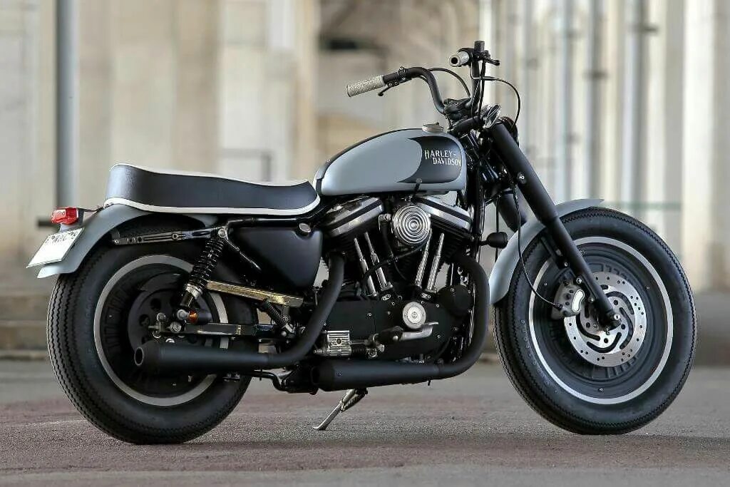 Harley davidson sportster 883 кастом. Харлей спортстер 883 кастом. Iron 883 bobber. Мотоцикл harley davidson sportster. Harley davidson sportster custom.