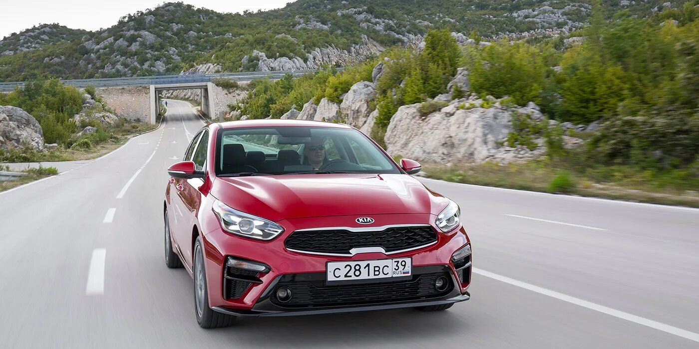 Обзор киа. Kia Cerato New 2018. Киа Серато 2019 комплектации. Церато 2021. Киа Церато 2019 новый кузов комплектации.