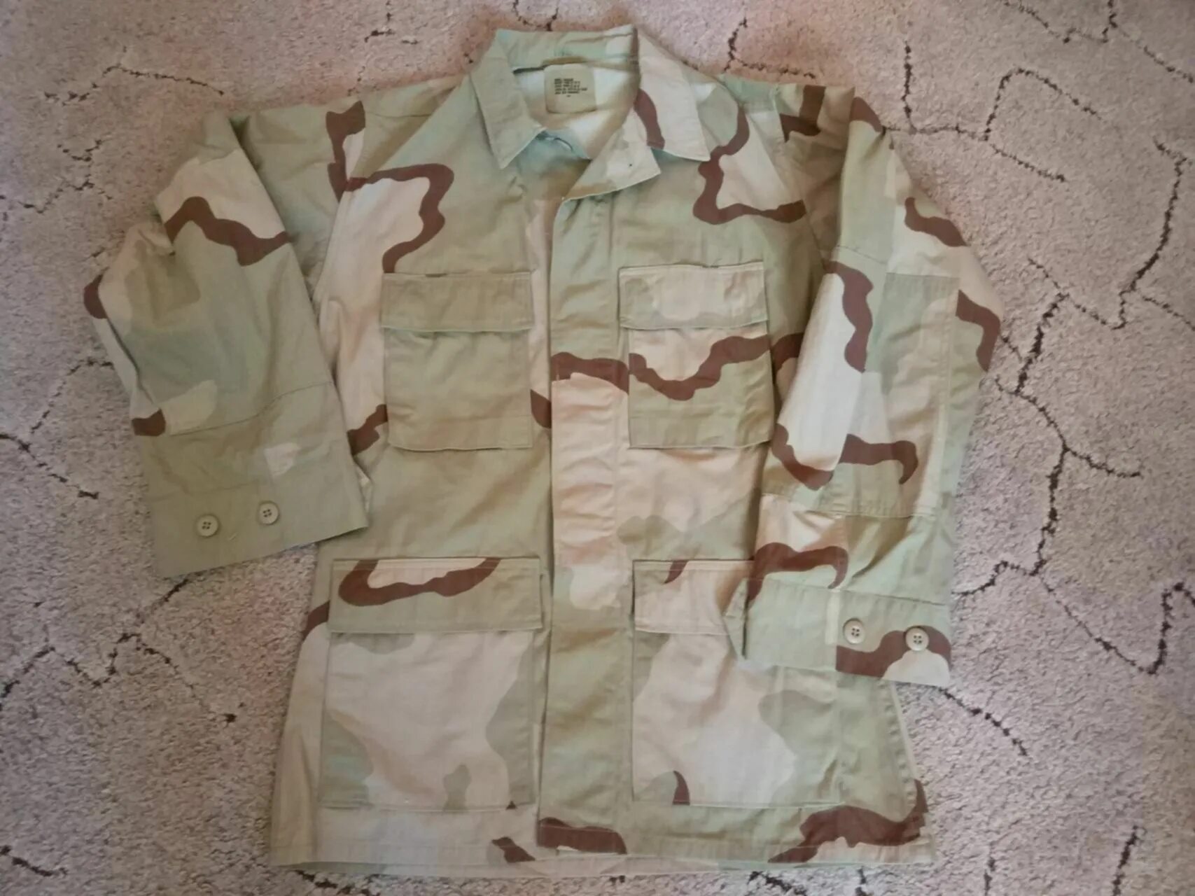 Bdu 2024 02164. Камуфляж BDU 3-Color Desert. 3 Color Desert Raid BDU. Костюм us BDU 3-Color Desert сержант. Куртка BDU 6 Color Desert.