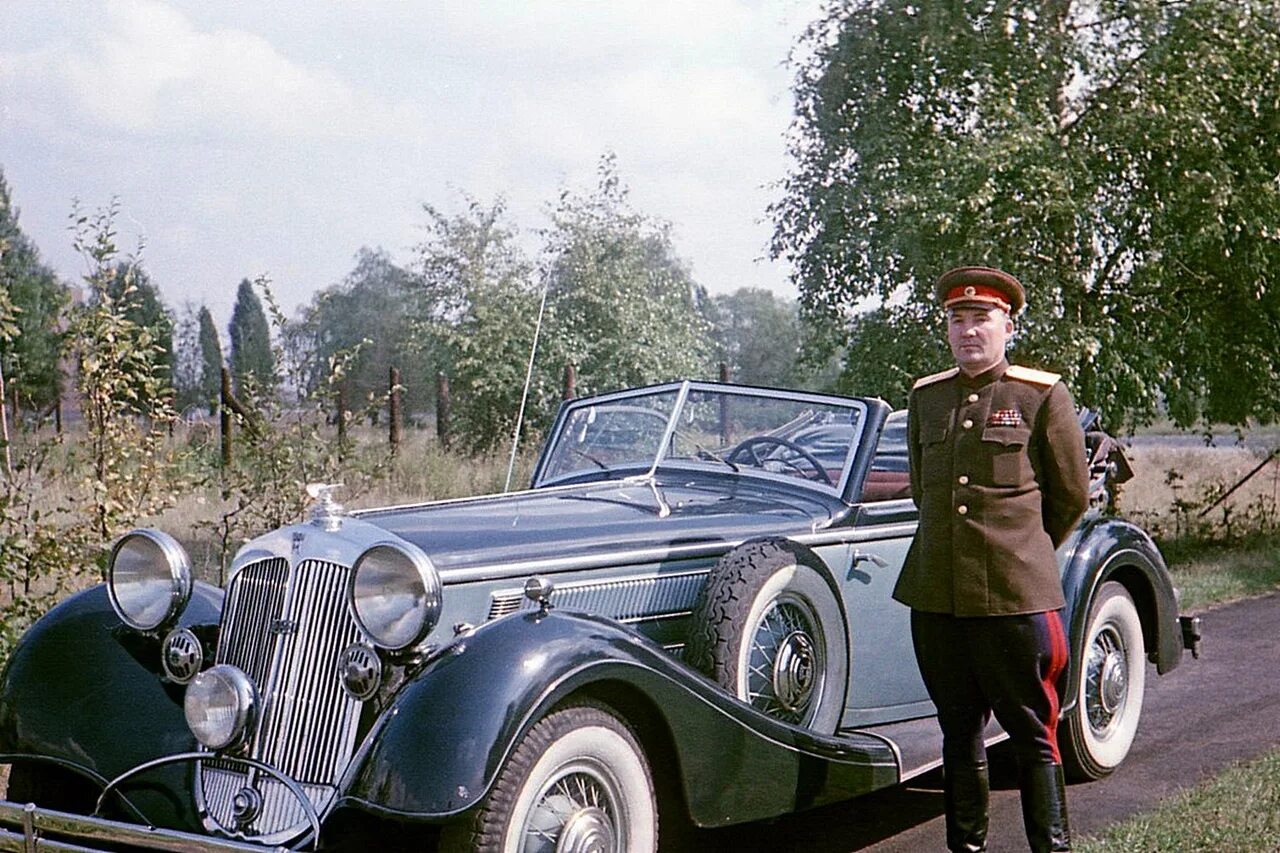 1953 чей. Хорьх маршала жукова. horch 853 геринга. мерседес 1953 года.